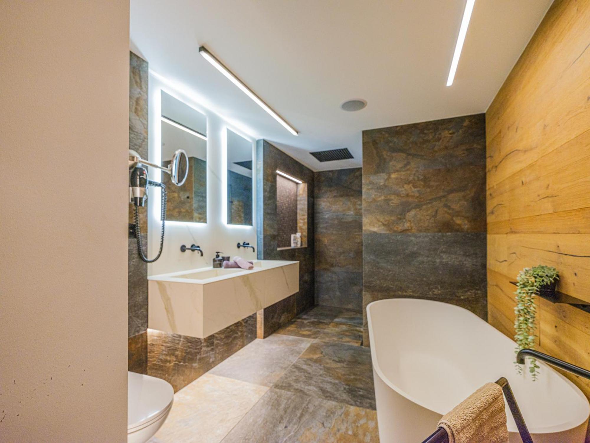 Luxury Mountain Apartment With Private Sauna And Underground Parking サンモリッツ エクステリア 写真