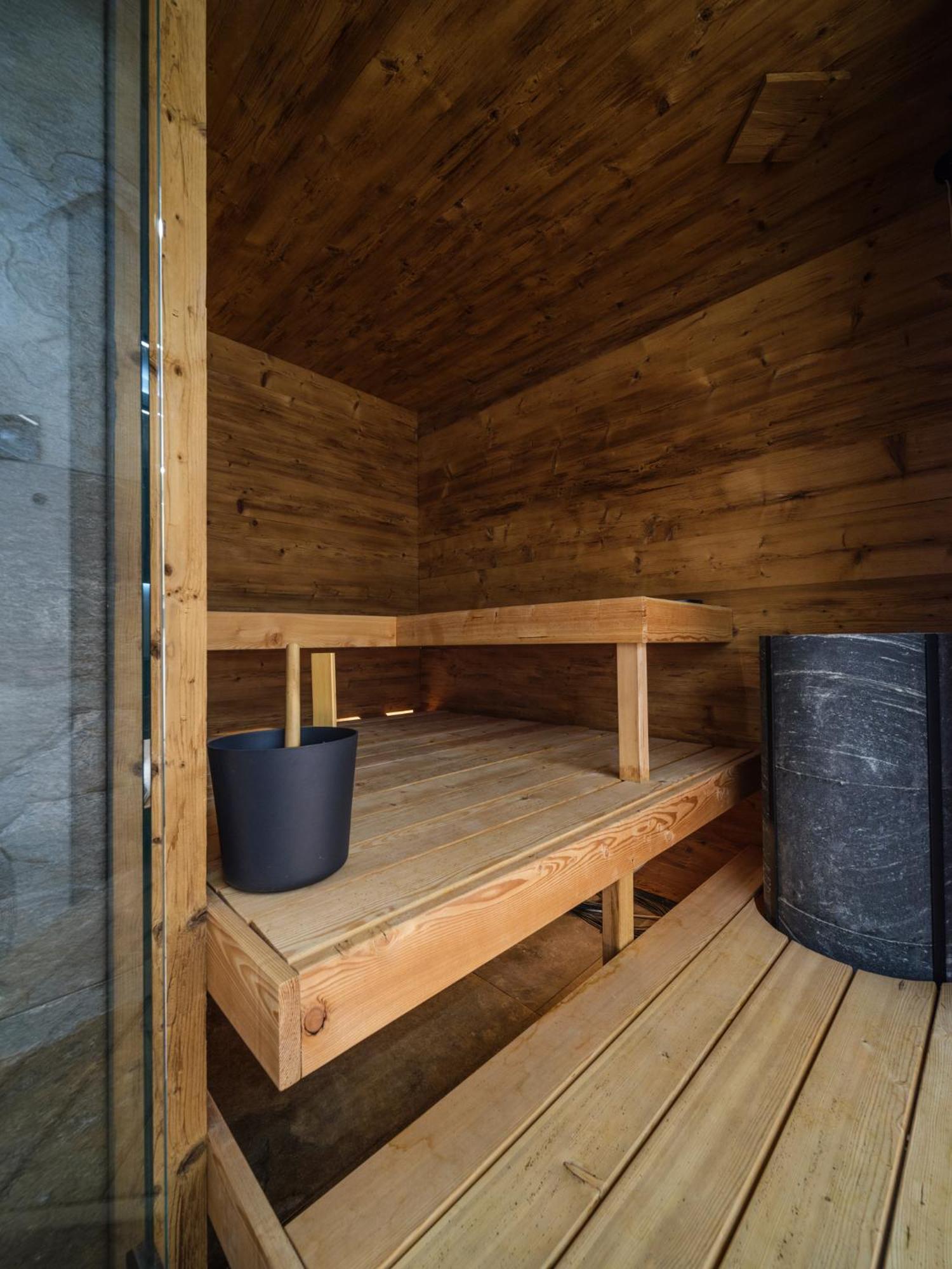 Luxury Mountain Apartment With Private Sauna And Underground Parking サンモリッツ エクステリア 写真