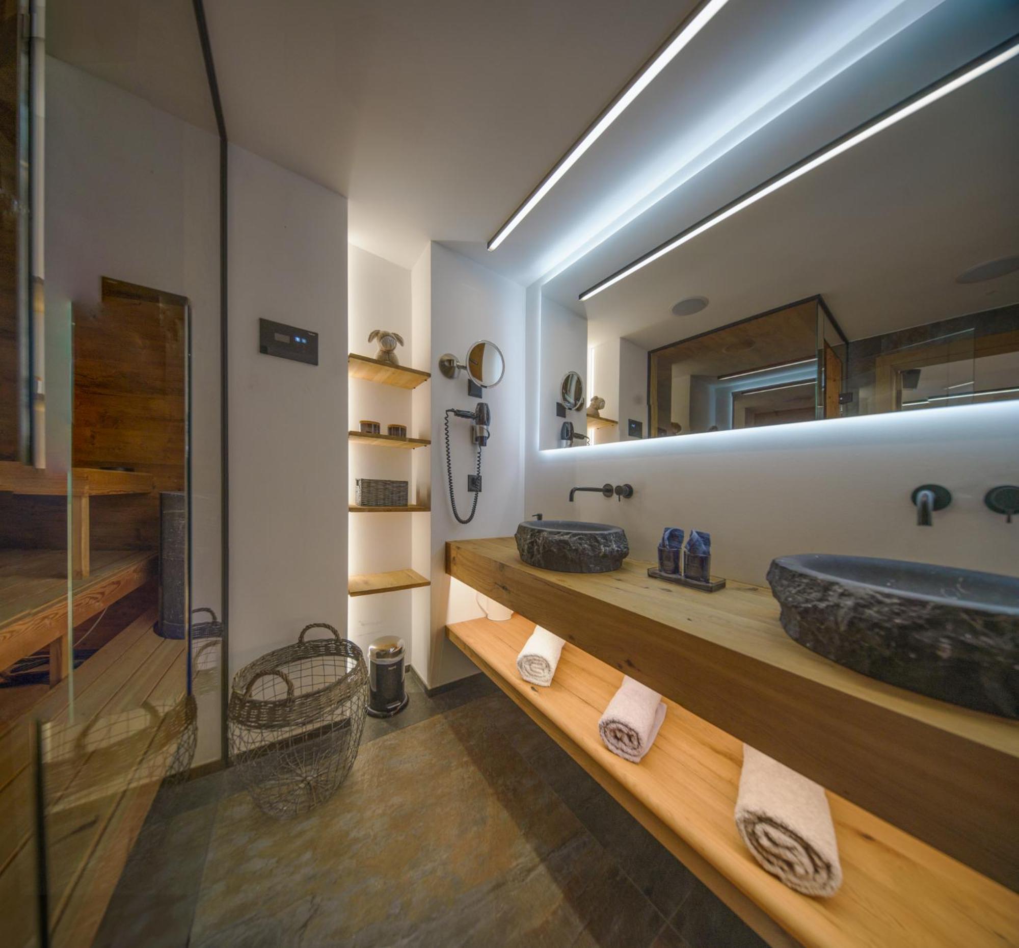 Luxury Mountain Apartment With Private Sauna And Underground Parking サンモリッツ エクステリア 写真
