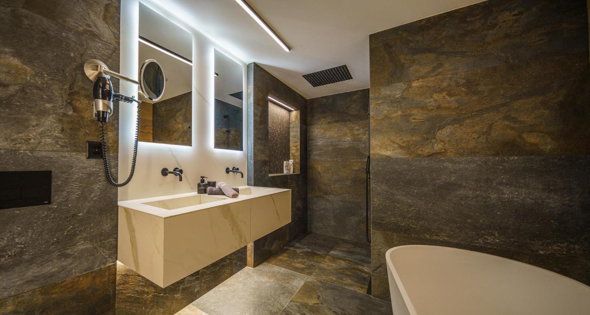 Luxury Mountain Apartment With Private Sauna And Underground Parking サンモリッツ エクステリア 写真
